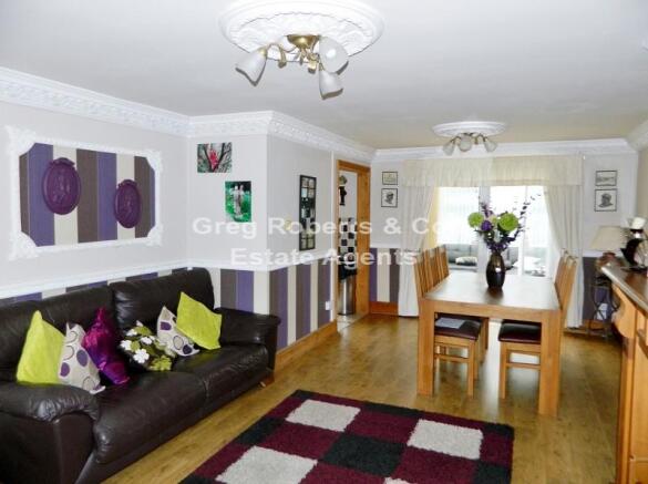 Lounge/Dining Room