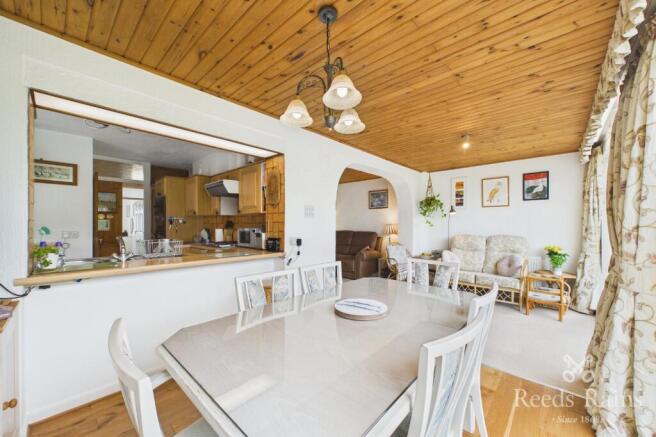 3 bed Bungalow for sale Image 7
