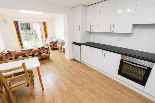 Open Plan Kitchen/ L