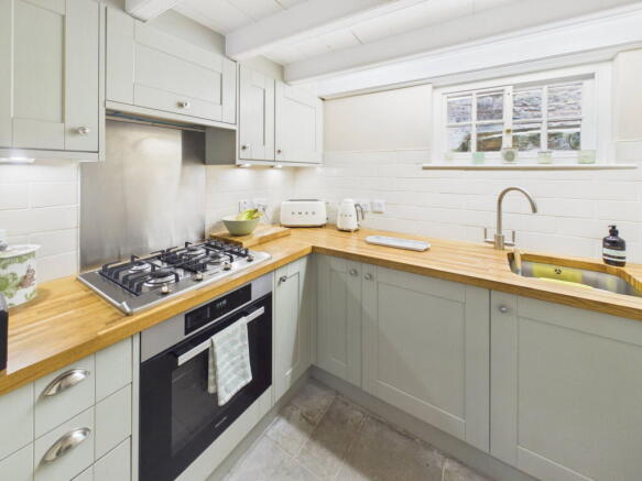 2 bed Cottage for sale Image 4