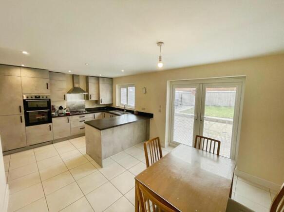 377dc0a5--484B-B3D2-1C4361707969-64641-00001707D72