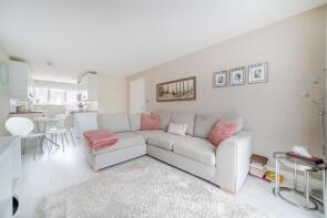 Flat 3, 38, Hawley Drive, Leybourne, West Malling ME19 5FE