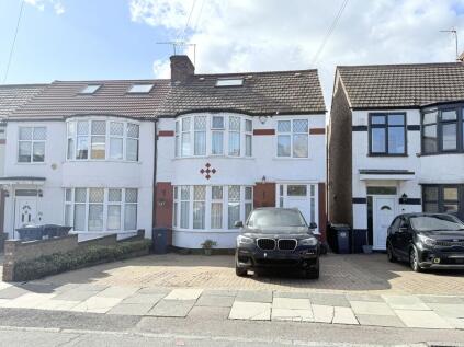 Windsor Drive, Barnet, EN4