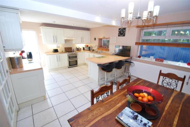 Open Plan Dining Kitchen