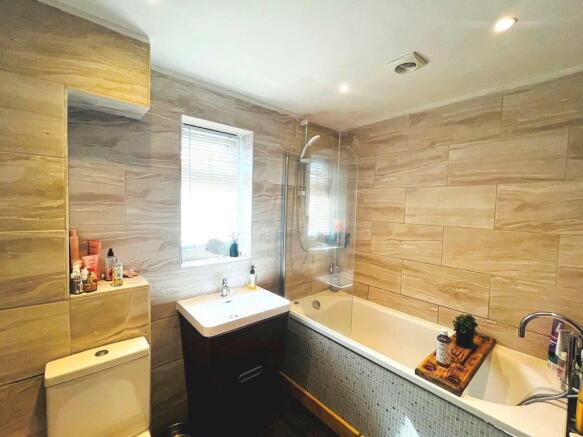 Bathroom.JPEG