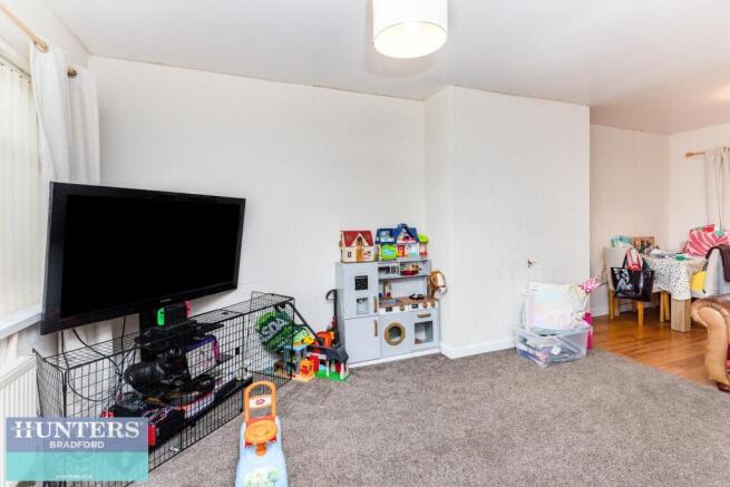 3 bed Semi-Detached for sale Image 8