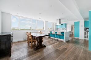 51, 15 Burton Lodge, Portinscale Road, London SW15 2HT