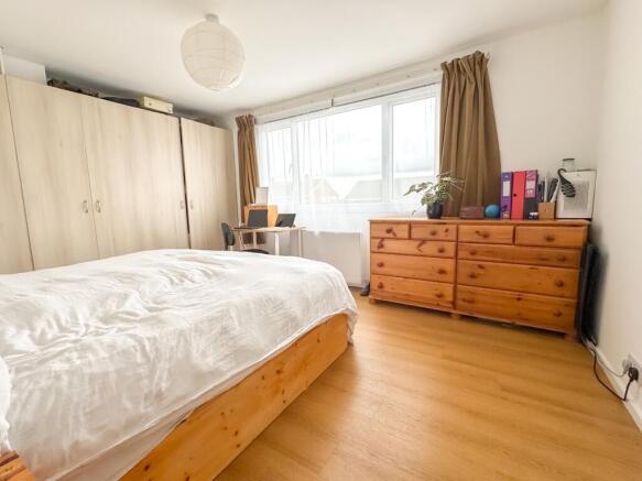 3 bed Semi-Detached for sale Image 11