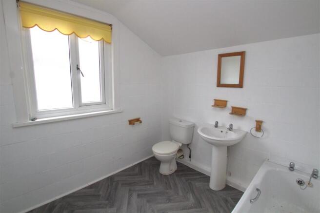 Bathroom.jpg