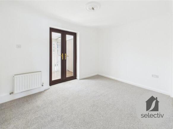 2 bed Semi-Detached Bungalow to rent Image 9