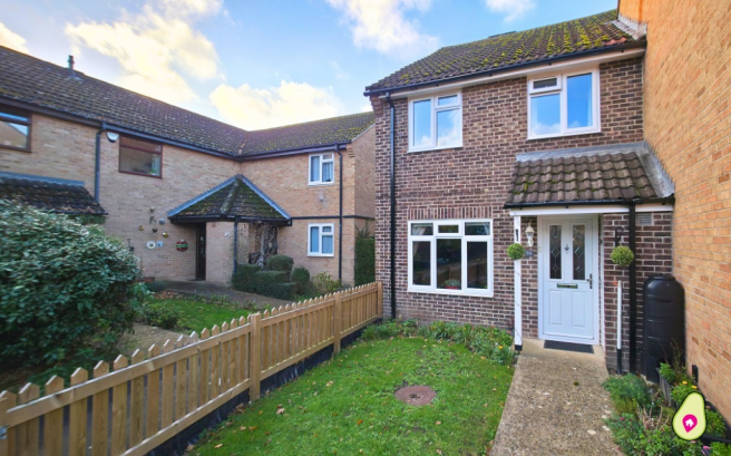 3-bed terraced on Roycroft Lane, Wokingham, RG40, £400,000