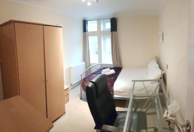 Photo 18