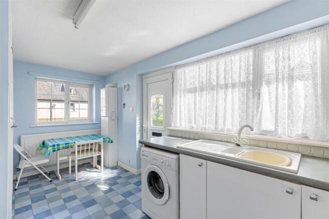 3 bed Detached Bungalow for sale Image 7