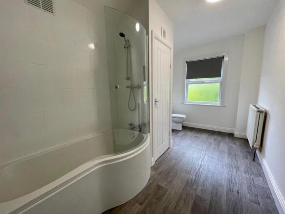 22 Castle Road Bathroom shot 2.jpg