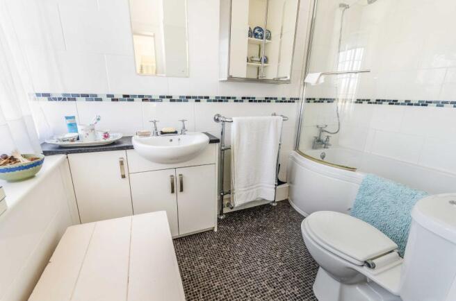 En-Suite Bathroom