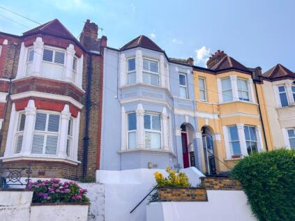 Ennis Road, Plumstead, London, SE18 2QR