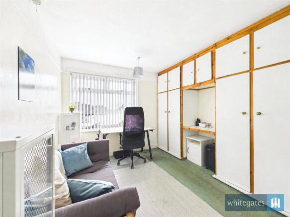 3 bed Semi-Detached for sale Image 9
