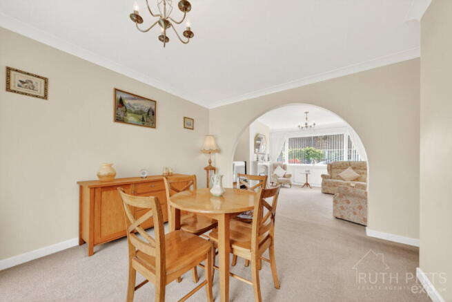 2 bed Semi-Detached Bungalow for sale Image 9