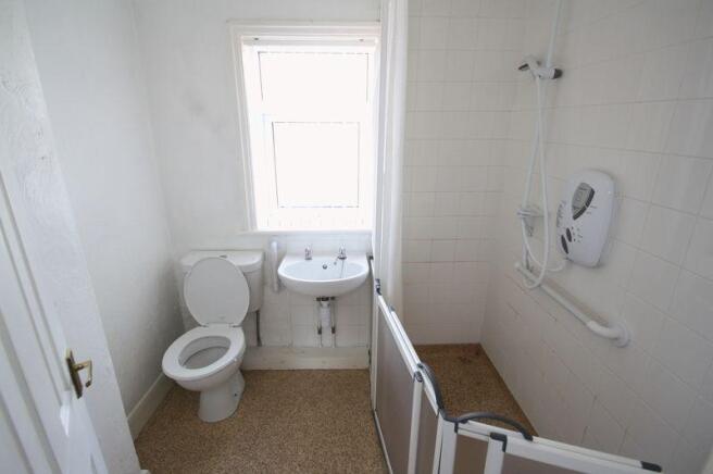 SHOWER ROOM
