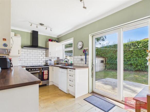 3 bed Detached for sale Image 11