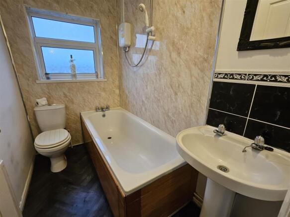 2 bed Terraced for sale Image 5