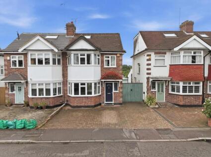 Deynecourt Gardens, Wanstead