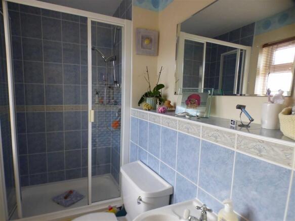 ENSUITE SHOWER ROOM