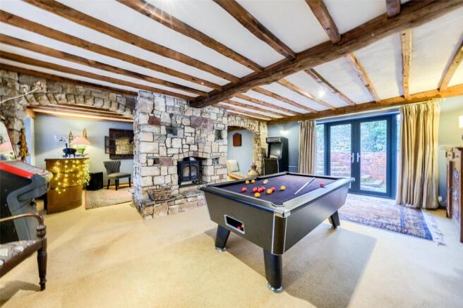 Bar/Games Room