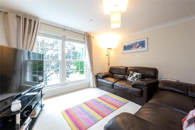 Living Room/Dining