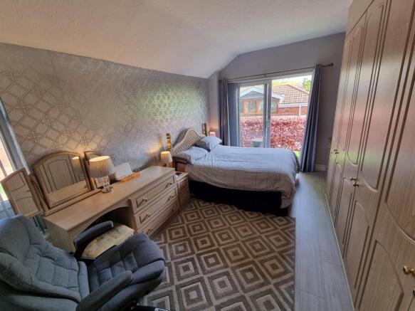 5 bed Terraced for sale Image 7