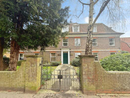 12, Hills Manor, Guildford Road, Horsham RH12 1LZ