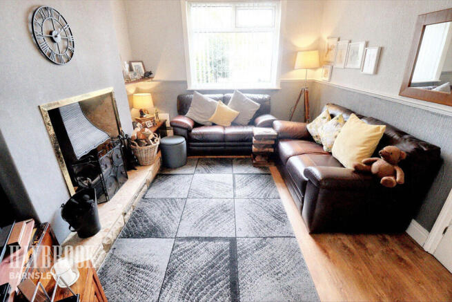 3 bed Semi-Detached for sale Image 6