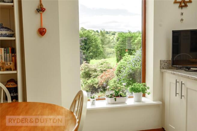 4 bed Detached Bungalow for sale Image 4