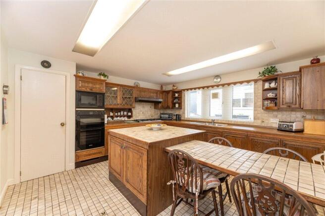 3 bed Semi-Detached for sale Image 9