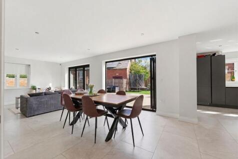 Thompson Close, Nether Broughton, LE14