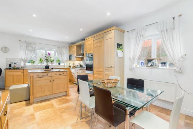 Kitchen/Family/Dinin