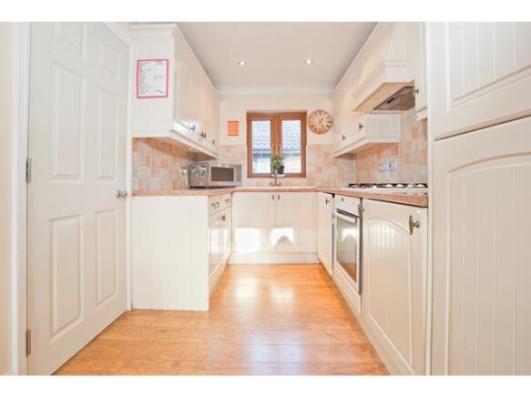 Fitted kitchen