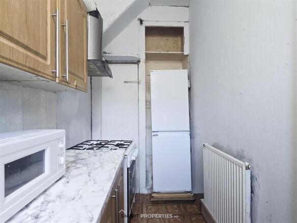 3 bed Terraced for sale Image 6