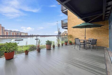 Western Beach Apartments, Royal Victoria, E16