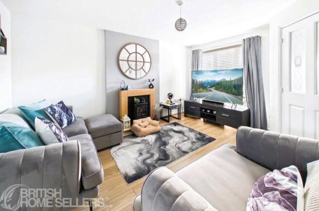 4 bed Semi-Detached for sale Image 5
