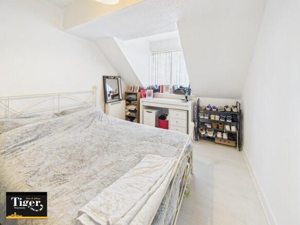 CAM02176G0-PR0675...