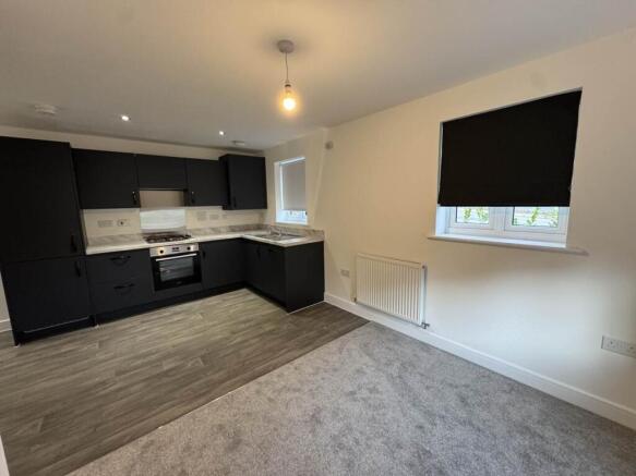 2 bed House to rent Image 10