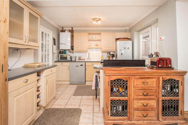 Kitchen/Breakfast...