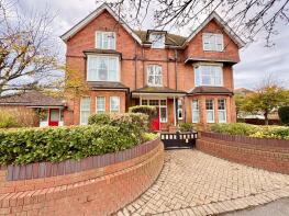 Flat 6, 6 Overbury, Middlesex Road, Bexhill-on-sea TN40 1LP