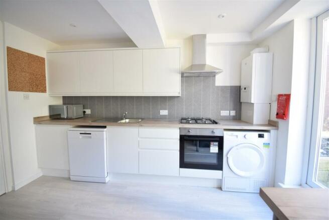 Student-letting-agent.JPG