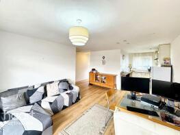 6, Woodlane Gardens, Nottingham NG3 3BF