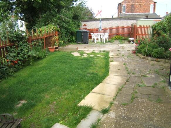 GARDEN REAR