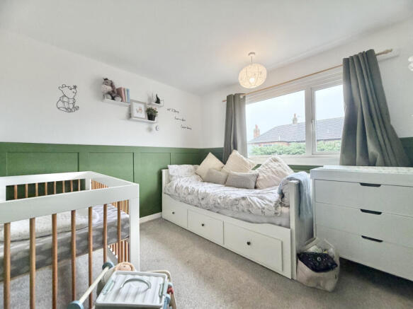 4 bed Semi-Detached for sale Image 9