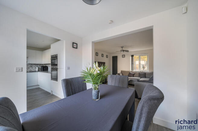 fecee7408cb04e9386719d234efeb15b