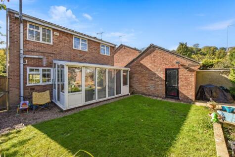 Coombs Close, Waterlooville, Hampshire